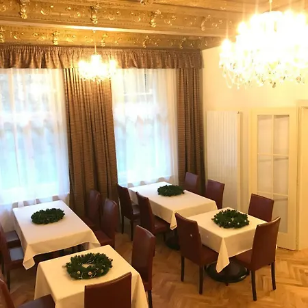 La Bohemia Готель